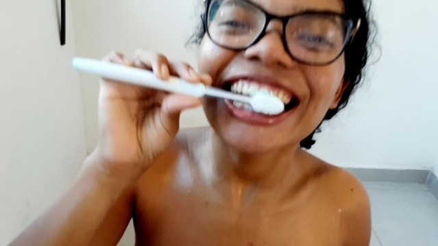 Keeping Oral Hygiene With Toothbrush Full Of Cum and spit and piss Brazilian Porn